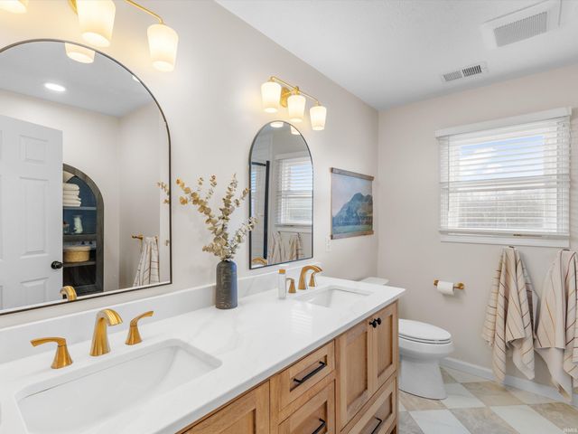 10001 Oglesby Drive, Evansville, IN 47720