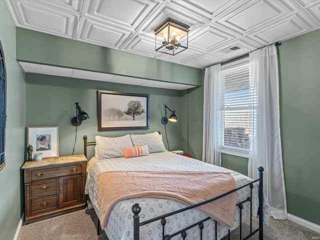 10001 Oglesby Drive, Evansville, IN 47720