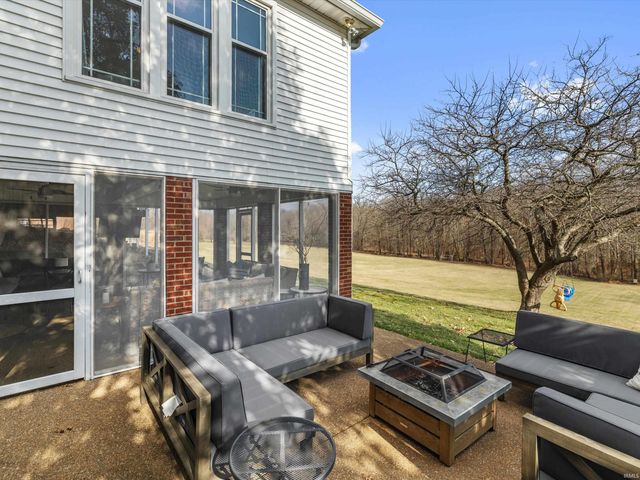 10001 Oglesby Drive, Evansville, IN 47720