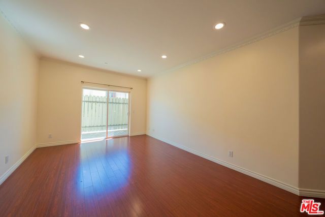 626 E Orange Grove Avenue 105, Burbank, CA 91501