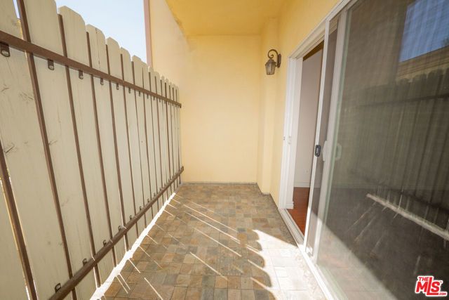 626 E Orange Grove Avenue 105, Burbank, CA 91501