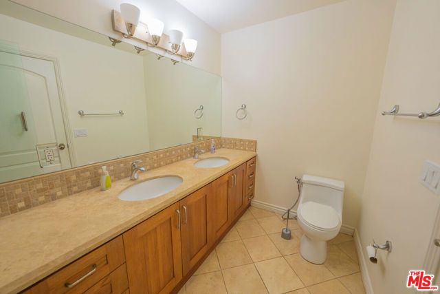 626 E Orange Grove Avenue 105, Burbank, CA 91501