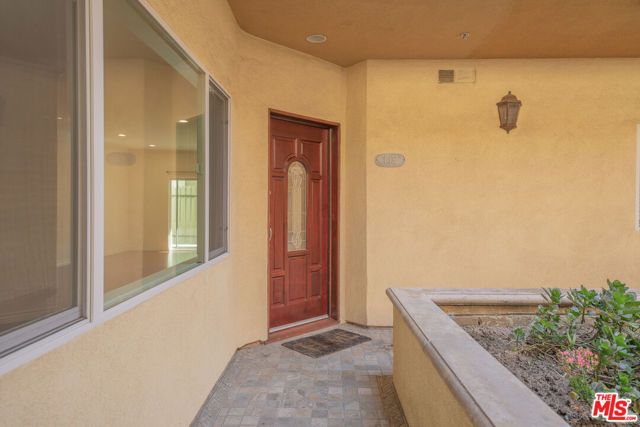 626 E Orange Grove Avenue 105, Burbank, CA 91501