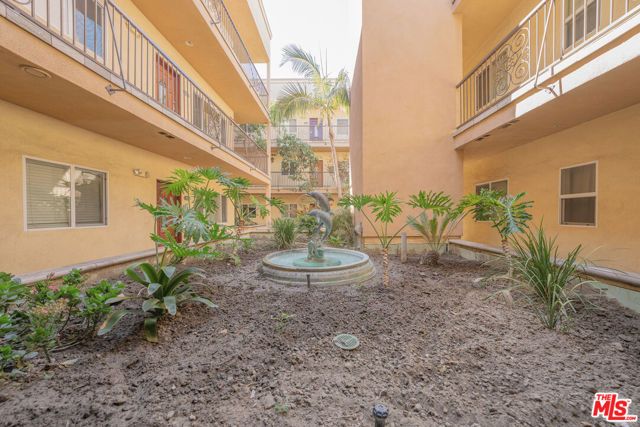 626 E Orange Grove Avenue 105, Burbank, CA 91501