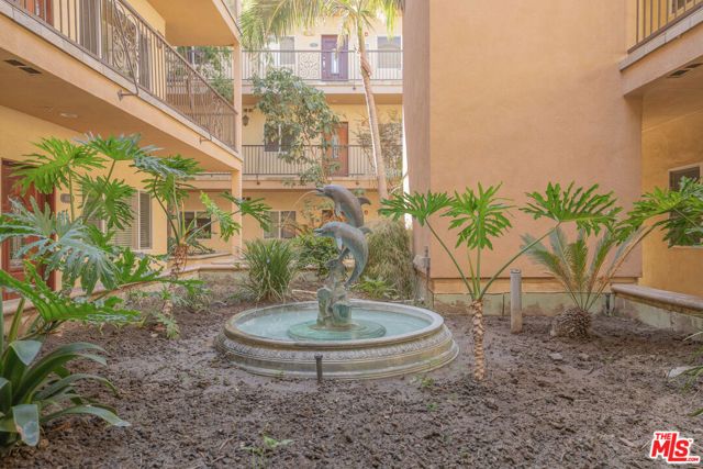 626 E Orange Grove Avenue 105, Burbank, CA 91501