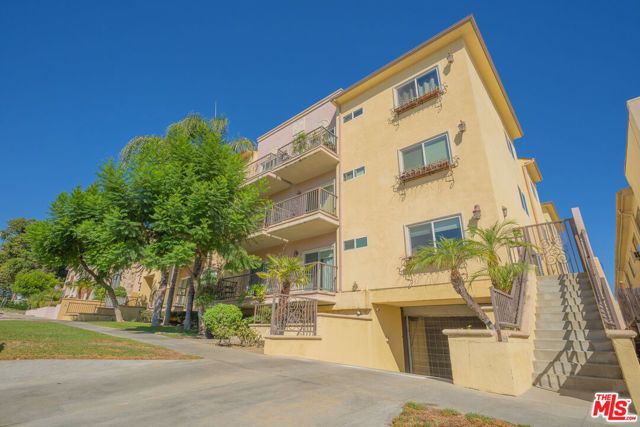626 E Orange Grove Avenue 105, Burbank, CA 91501