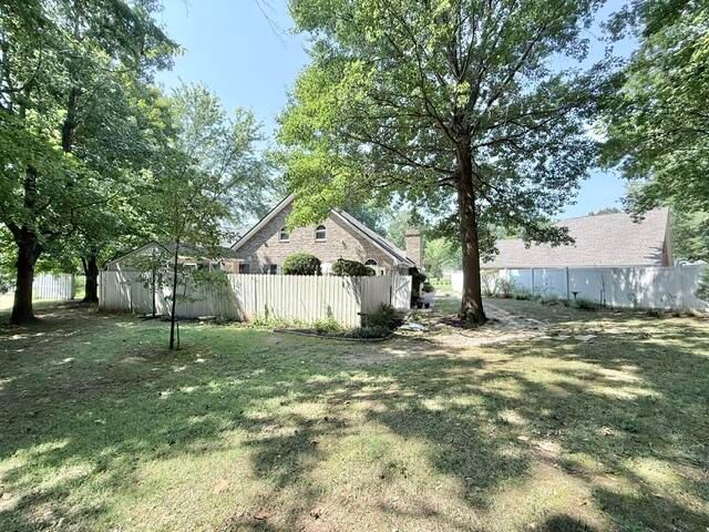 926 Stonebrook Drive, Paducah, KY 42003
