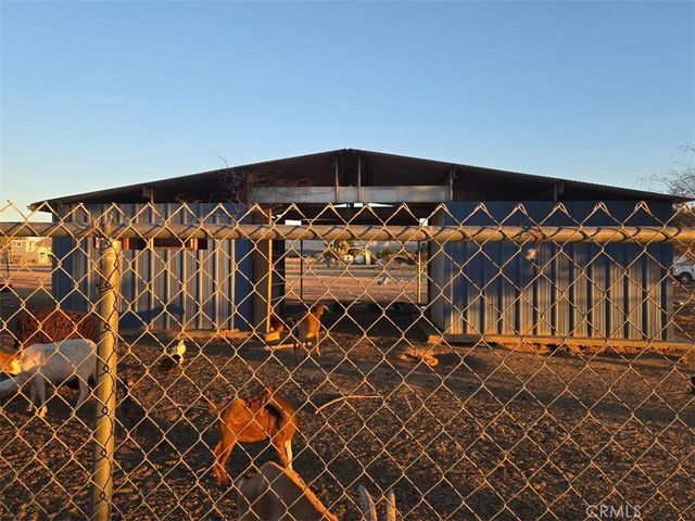 3514 W Avenue N, Palmdale, CA 93551
