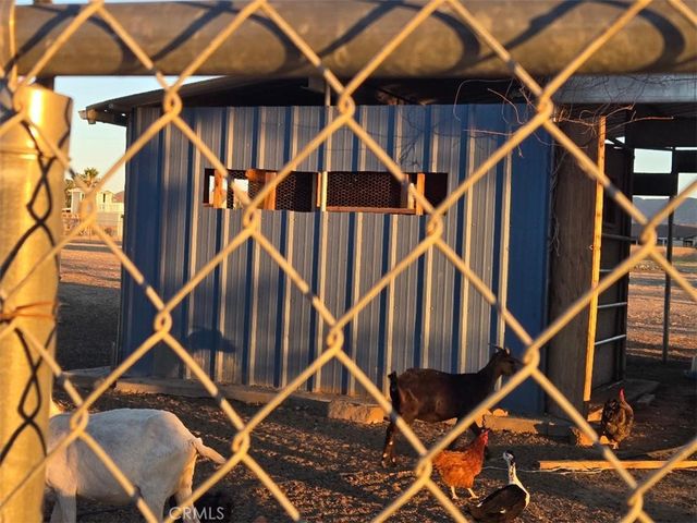 3514 W Avenue N, Palmdale, CA 93551