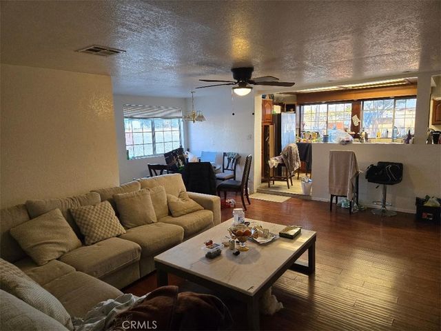 3514 W Avenue N, Palmdale, CA 93551