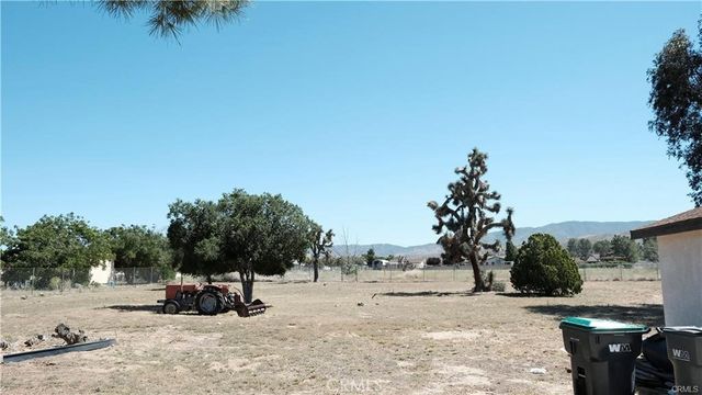3514 W Avenue N, Palmdale, CA 93551