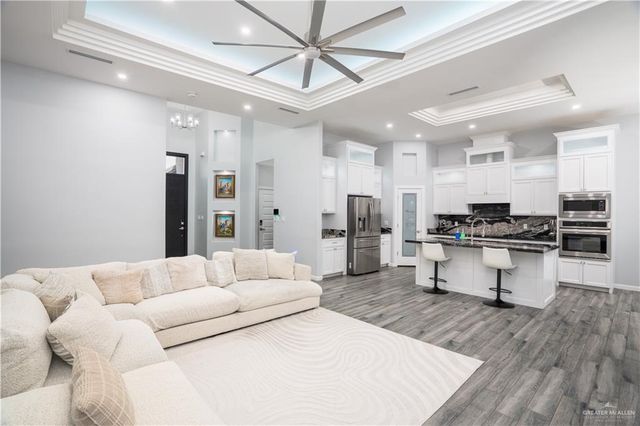 402 Imperial Drive, San Juan, TX 78589