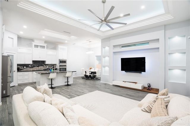 402 Imperial Drive, San Juan, TX 78589