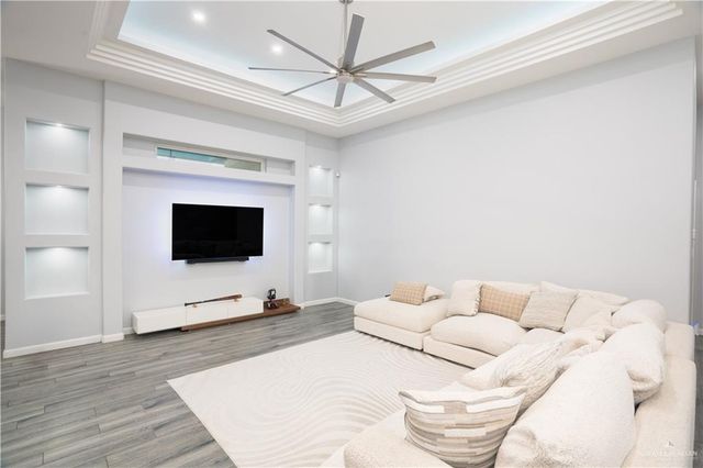 402 Imperial Drive, San Juan, TX 78589