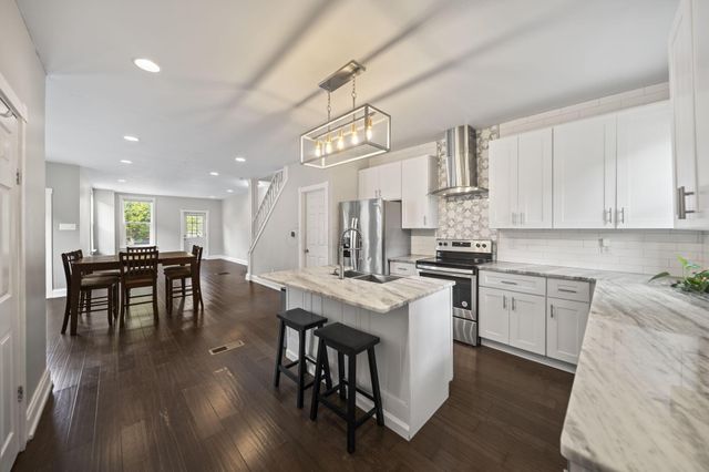 700 S Champion Avenue, Columbus, OH 43205