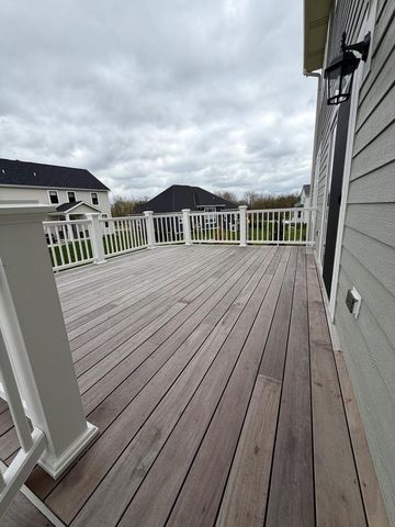 N54W19340 Kearney LANE, Menomonee Falls, WI 53051
