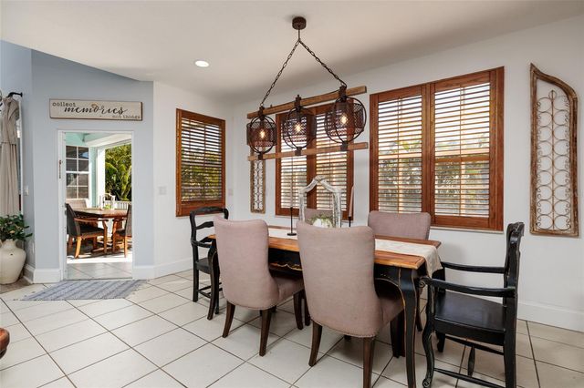 407 8TH AVENUE N, Tierra Verde, FL 33715