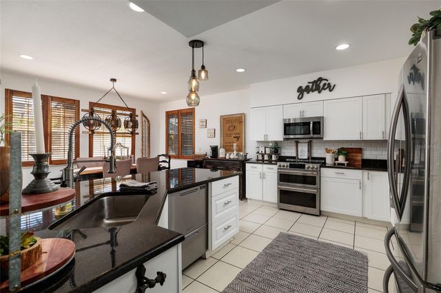 407 8TH AVENUE N, Tierra Verde, FL 33715