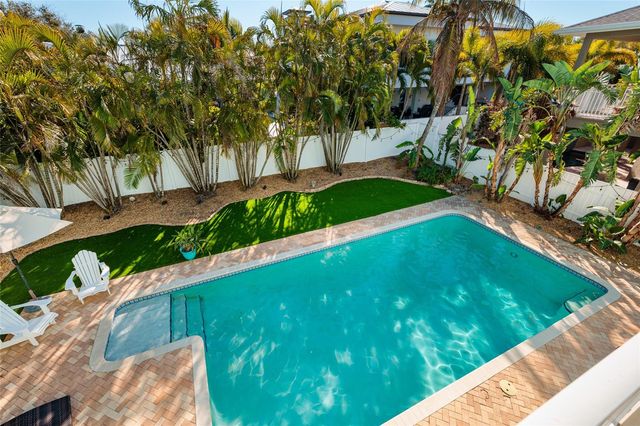 407 8TH AVENUE N, Tierra Verde, FL 33715