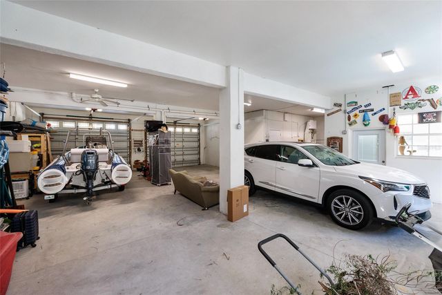 407 8TH AVENUE N, Tierra Verde, FL 33715