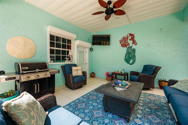 407 8TH AVENUE N, Tierra Verde, FL 33715