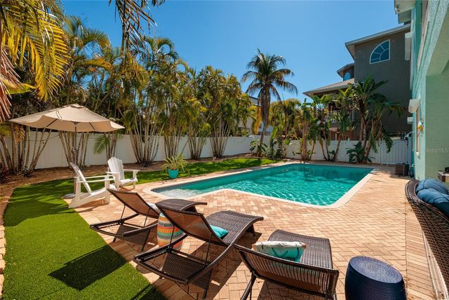 407 8TH AVENUE N, Tierra Verde, FL 33715