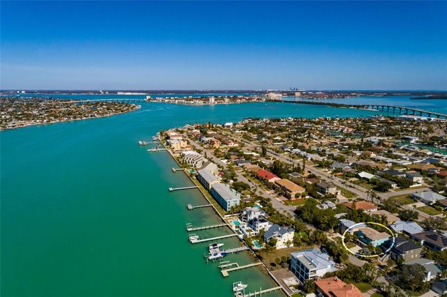 407 8TH AVENUE N, Tierra Verde, FL 33715