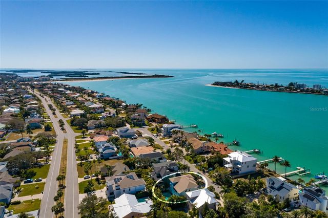 407 8TH AVENUE N, Tierra Verde, FL 33715