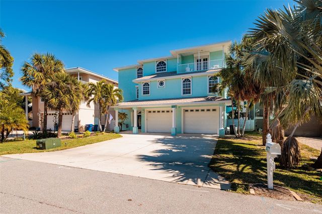 407 8TH AVENUE N, Tierra Verde, FL 33715