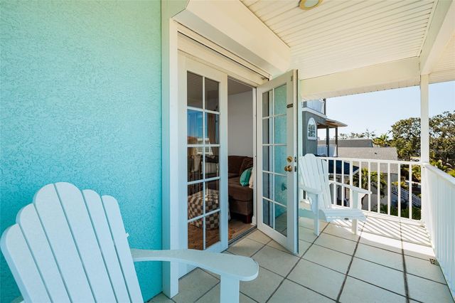 407 8TH AVENUE N, Tierra Verde, FL 33715