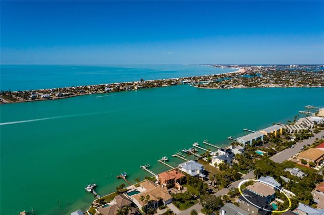 407 8TH AVENUE N, Tierra Verde, FL 33715