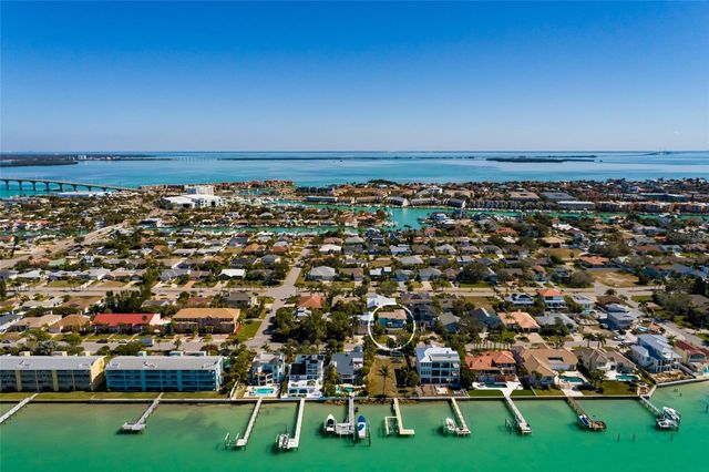 407 8TH AVENUE N, Tierra Verde, FL 33715