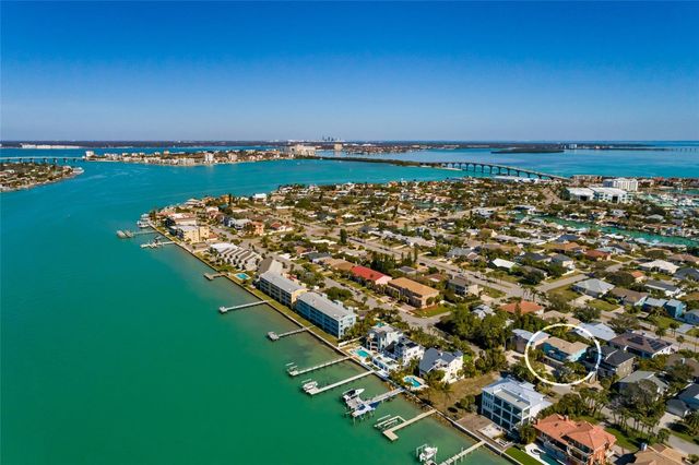 407 8TH AVENUE N, Tierra Verde, FL 33715