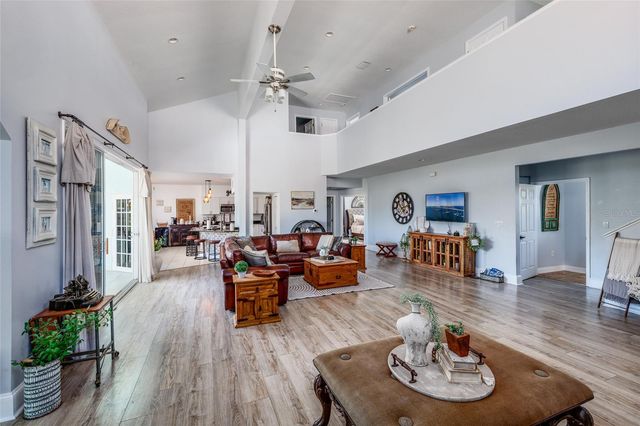 407 8TH AVENUE N, Tierra Verde, FL 33715