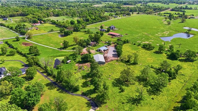 13677 N Mount Olive Road, Gravette, AR 72736