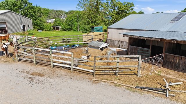 13677 N Mount Olive Road, Gravette, AR 72736