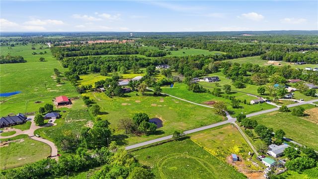 13677 N Mount Olive Road, Gravette, AR 72736