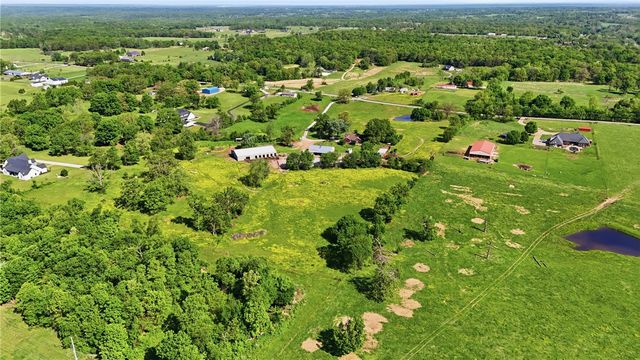 13677 N Mount Olive Road, Gravette, AR 72736