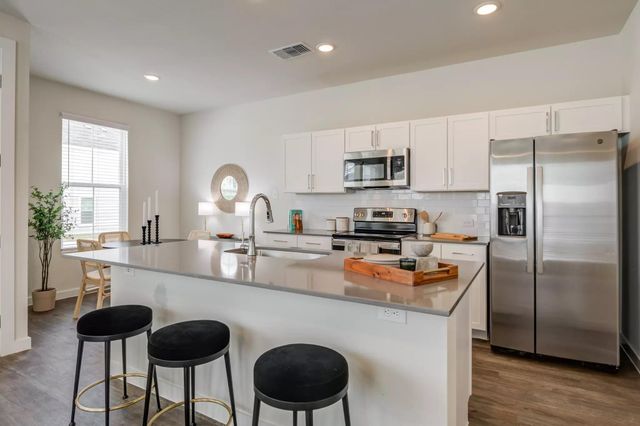 801 Bluestem Way 111S, Cedar Hill, TX 75104