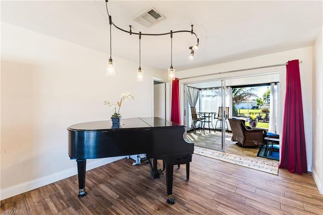 1226 SE 23rd ST, Cape Coral, FL 33990