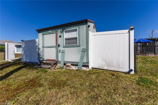 1226 SE 23rd ST, Cape Coral, FL 33990