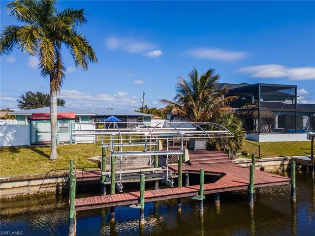 1226 SE 23rd ST, Cape Coral, FL 33990