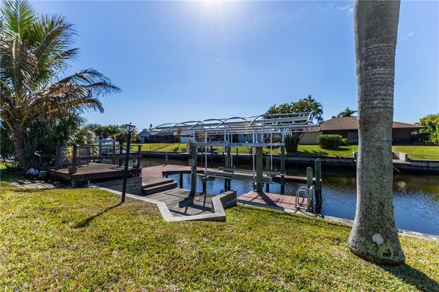 1226 SE 23rd ST, Cape Coral, FL 33990