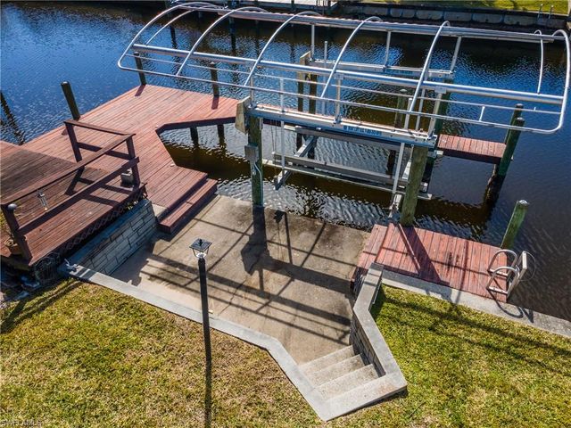 1226 SE 23rd ST, Cape Coral, FL 33990