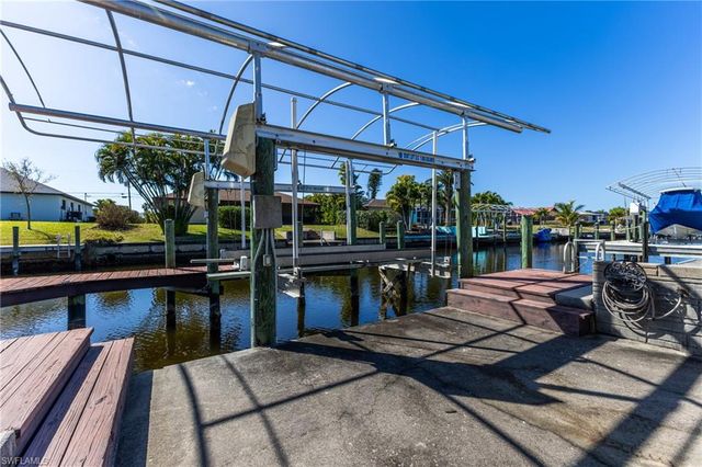 1226 SE 23rd ST, Cape Coral, FL 33990