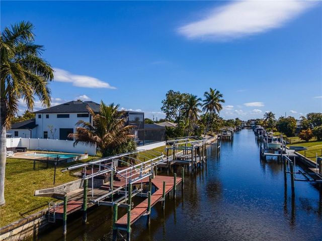 1226 SE 23rd ST, Cape Coral, FL 33990