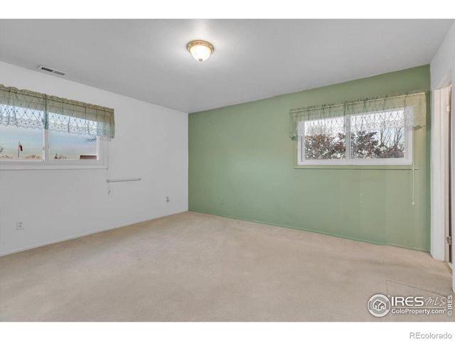 7157 Maple Street, Longmont, CO 80504