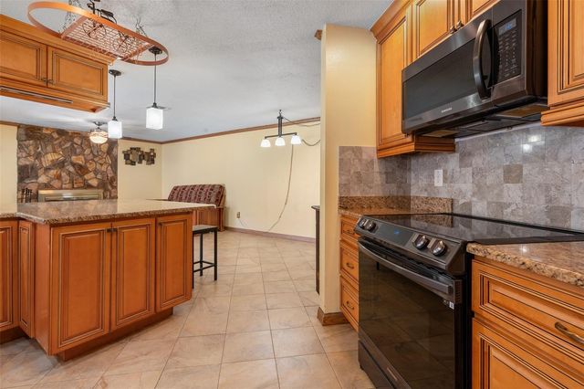 12114 RHONDA TERRACE, Seminole, FL 33772