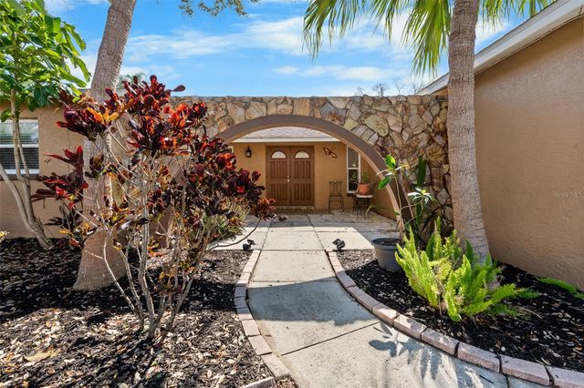 12114 RHONDA TERRACE, Seminole, FL 33772