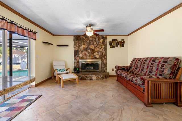 12114 RHONDA TERRACE, Seminole, FL 33772